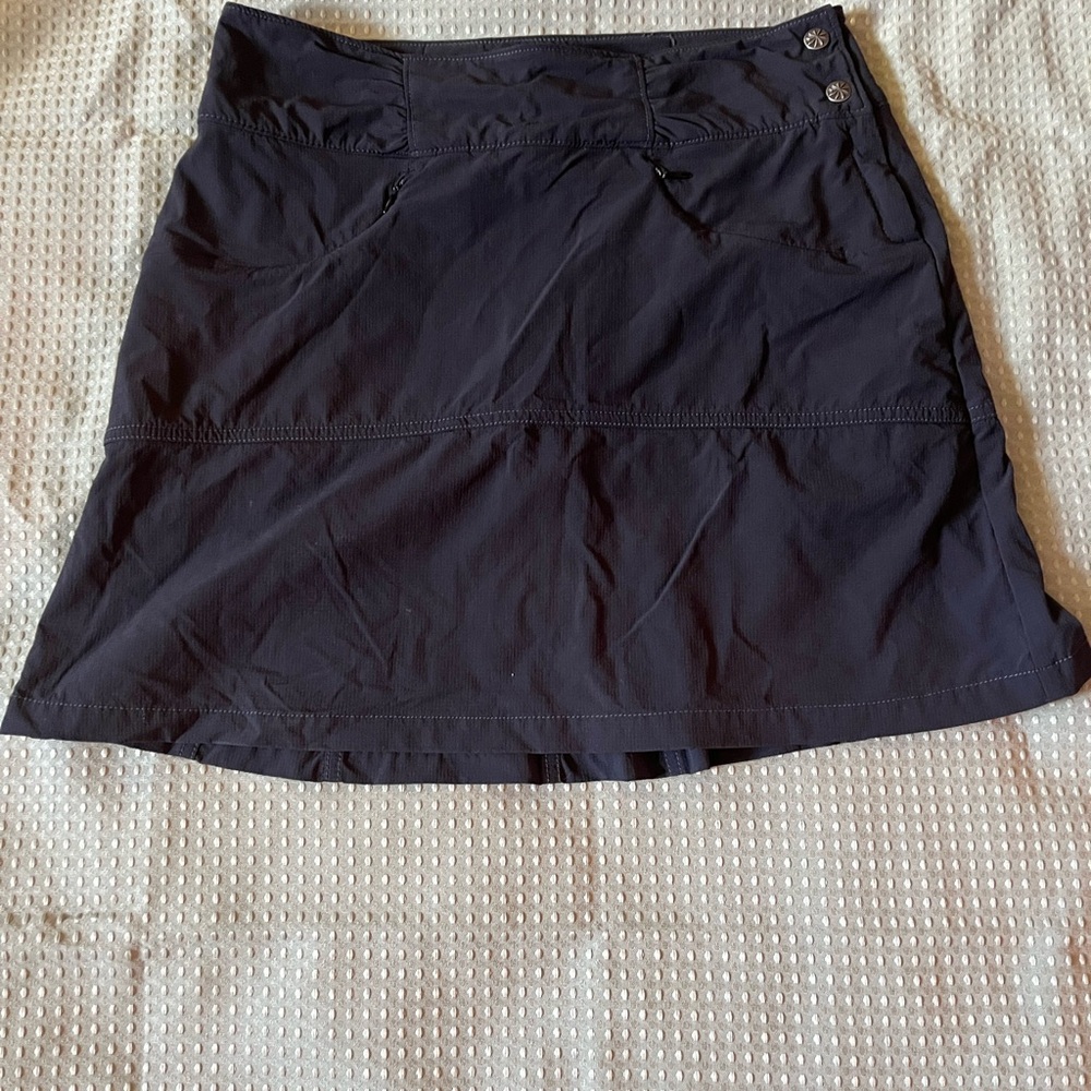 Athleta Skort with Buttons and zipper pockets